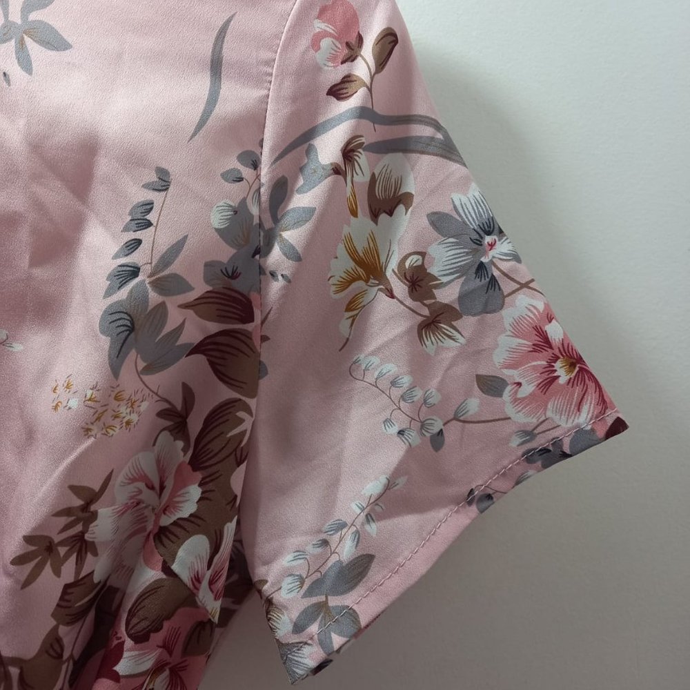 Pink Dress with Flowered Pattern - Picture 2 of 3
